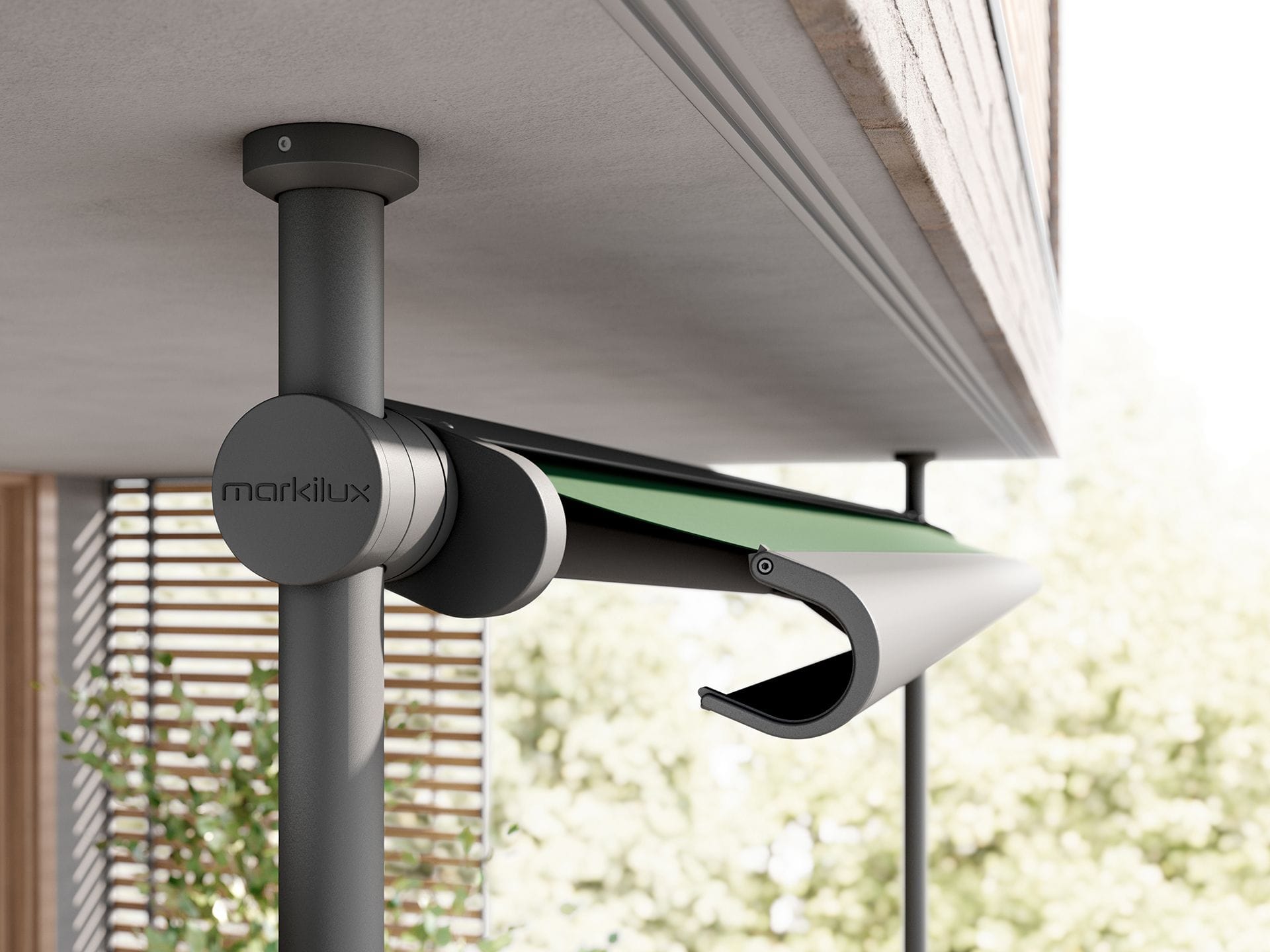 detailed-view-of-the-full-cassette-of-a-markilux-900-the-awning-is-mounted-on-a-balcony
